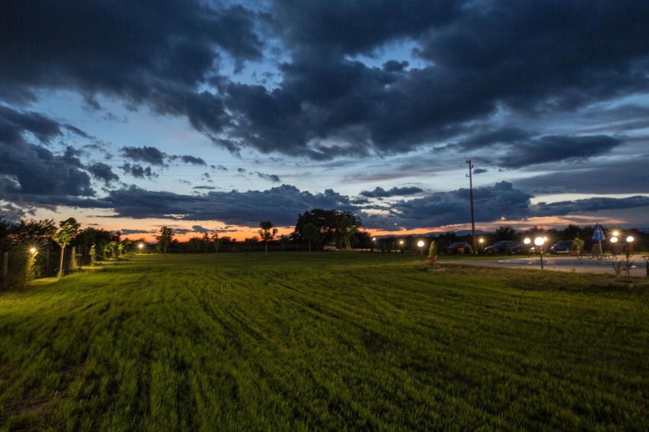 Hotel Sunrise Kalekovets Bagian luar foto